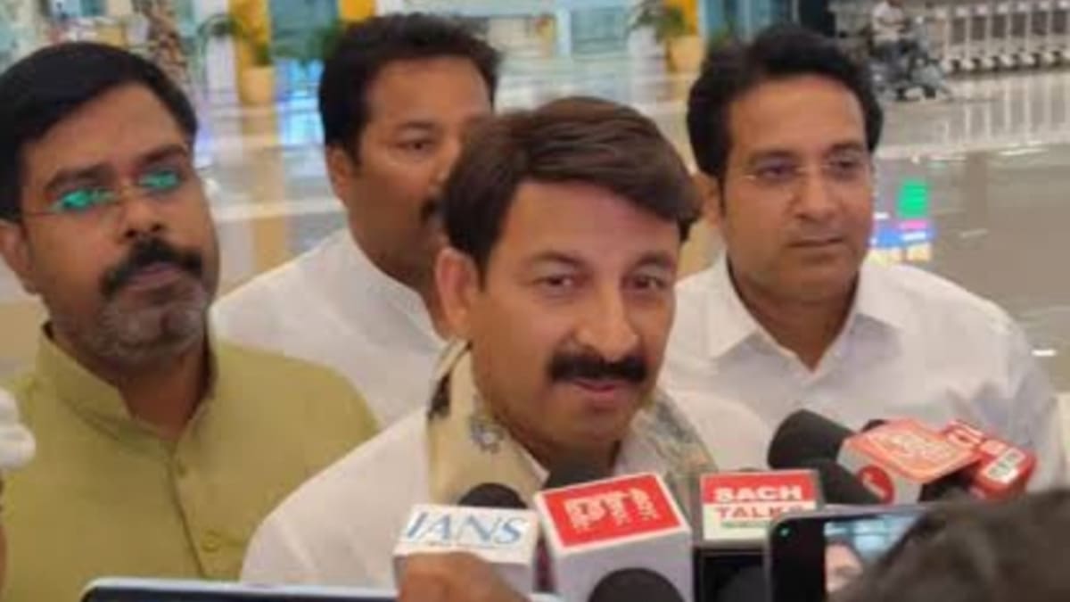 ​पवन सिंह को जल्द मिल सकती है बड़ी जिम्मेदारी: मनोज तिवारी के बयान से सियासी गलियारों में हलचल