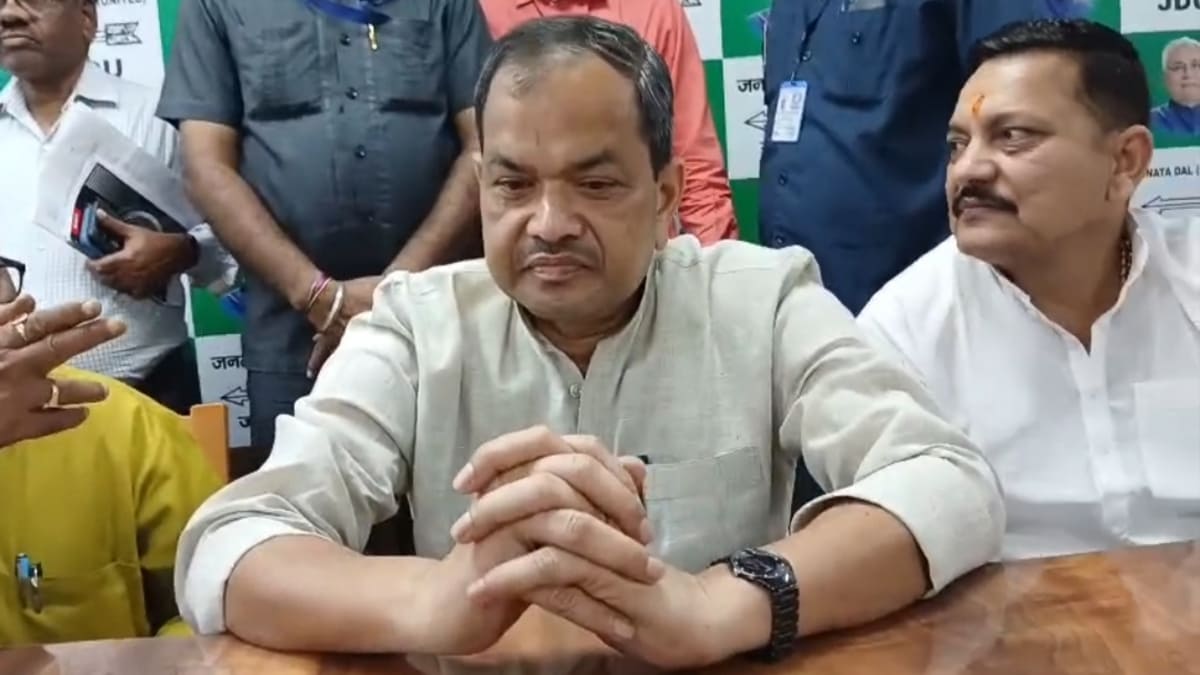​कोचिंग विवाद पर बोले मंत्री शैलेश कुमार, संस्थान बंद नहीं होंगे, शिक्षा के स्तर को बनाएंगे वर्ल्ड क्लास