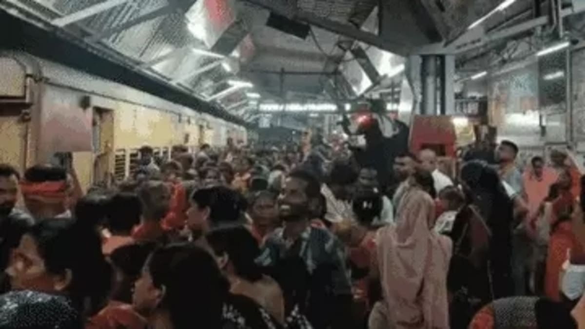 ​बिहार सिपाही भर्ती परीक्षा: अंतिम चरण में ट्रेनों में भारी भीड़, कोसी एक्सप्रेस में तोड़फोड़ और महुली में पथराव