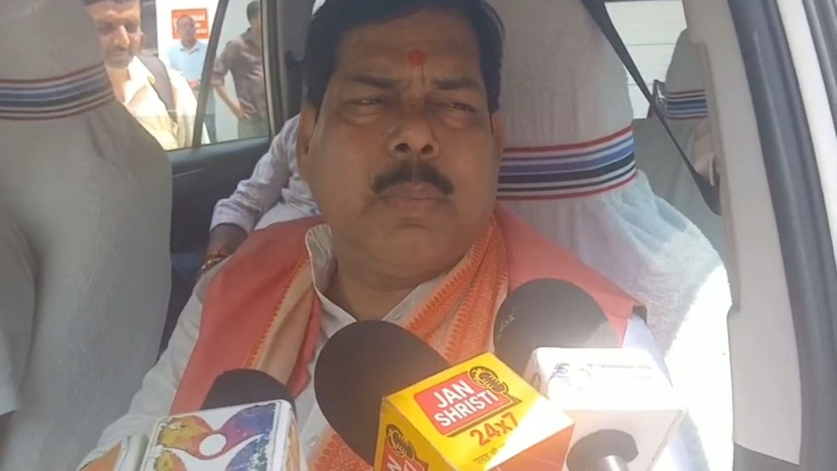​कोचिंग को विवादों का अड्डा बनने से रोकेंगे शिक्षा मंत्री, छात्रों के भविष्य को लेकर विभाग का कड़ा रुख