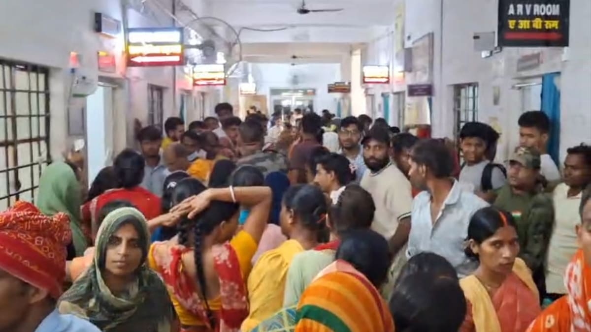 ​सासाराम में भीषण गर्मी और उमस का कहर, अस्पतालों में बढ़ी मरीजों की भीड़