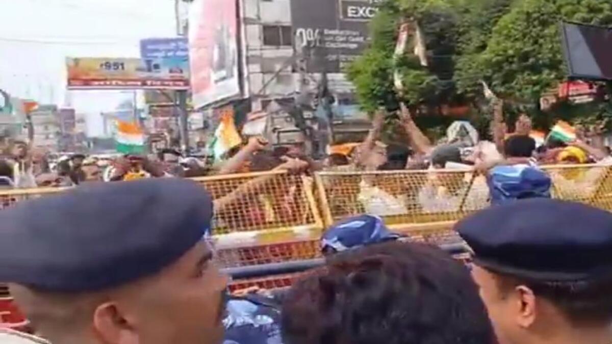 ​पटना में दफादार-चौकीदार आंदोलन: सुरक्षा के भारी इंतजाम के बीच मुख्यमंत्री आवास मार्च पर अड़े प्रदर्शनकारी