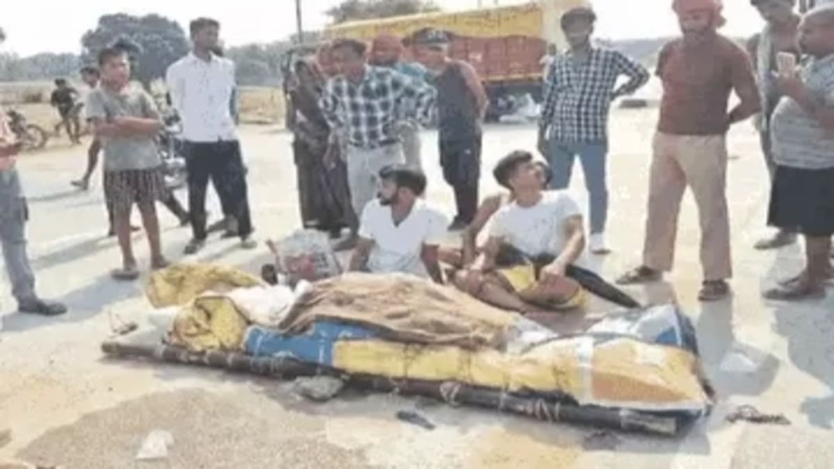 ​भोजपुर एनकाउंटर: पुलिस की कार्रवाई पर उठे सवाल, थानाध्यक्ष समेत तीन सस्पेंड, 6 घंटे तक जाम रहा आरा-बक्सर हाईवे