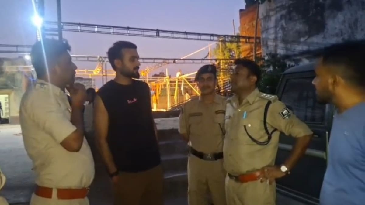 ​टीम इंडिया के तेज गेंदबाज आकाश दीप बने DSP, शादी से पहले बिहार सरकार का बड़ी सौगात