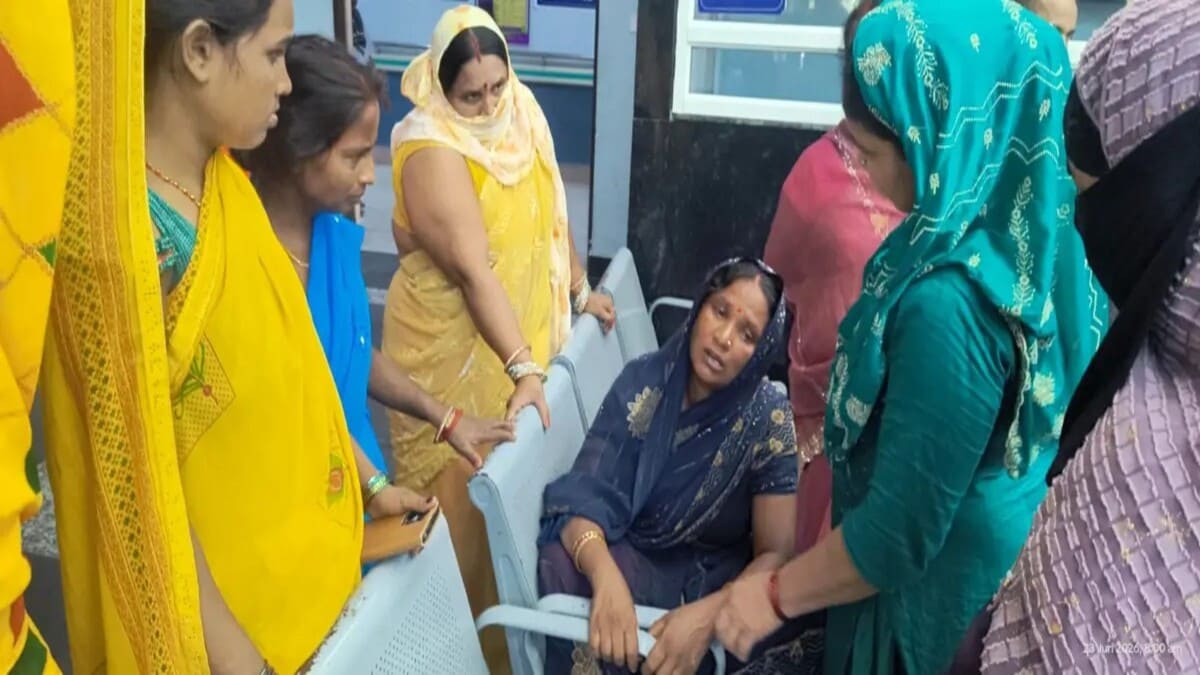 गोपालगंज में सर्पदंश से 17 वर्षीय किशोरी की मौत, परिजनों में कोहराम, गांव में पसरा मातम