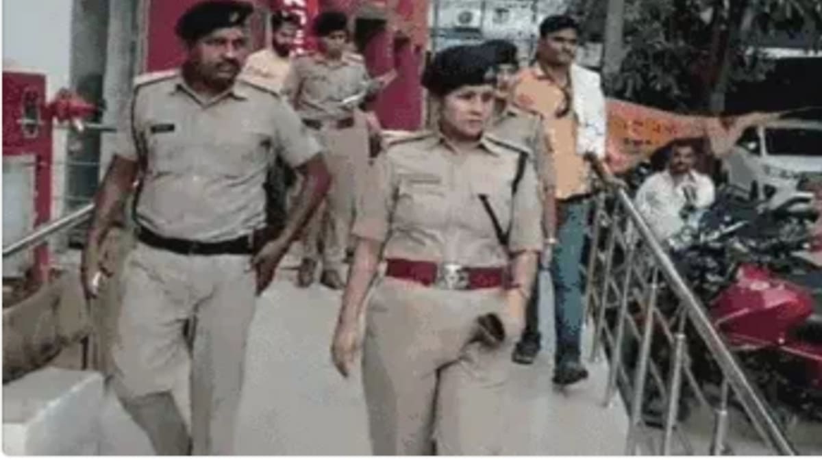 ​बेगूसराय गैंगरेप: SIT की बड़ी कार्रवाई, मुख्य आरोपी रामू गिरफ्तार, अब ढोल बजाकर फरार अपराधी को दी चुनौती