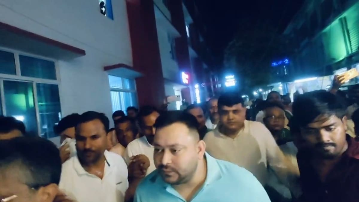 ‌तेजस्वी यादव का बड़ा हमला: बेगूसराय और भोजपुर की घटना पर सरकार को घेरा, कहा- न्याय के लिए सड़क से सदन तक लड़ेंगे