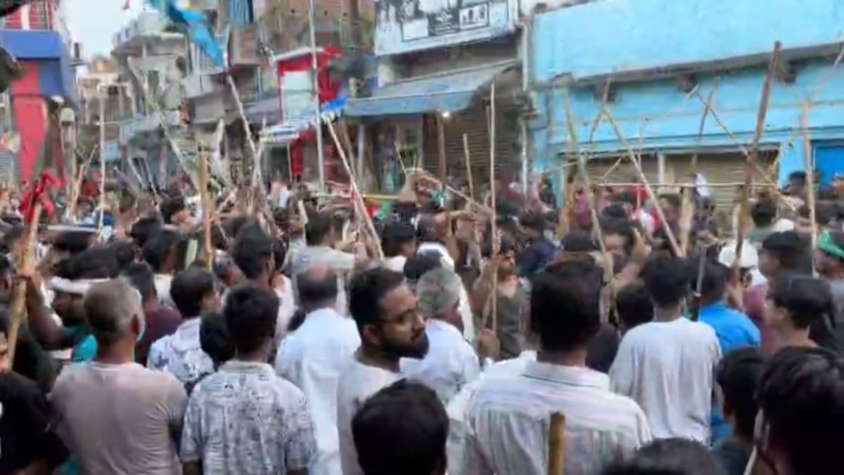​शिवहर में मुहर्रम की तैयारी के दौरान दो अखाड़ों में खूनी संघर्ष, 12 से ज्यादा घायल, लाठी-डंडों के साथ पत्थरबाजी