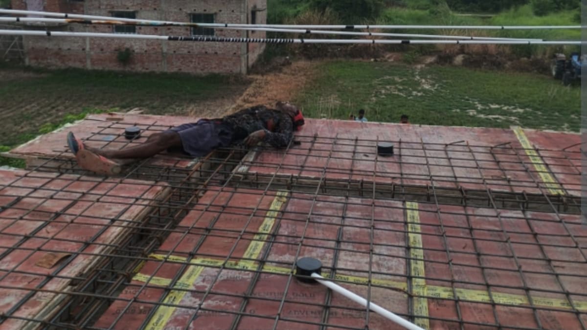 भोरे में हाई वोल्टेज तार की चपेट में आने से मजदूर की दर्दनाक मौत, परिवार में मातम