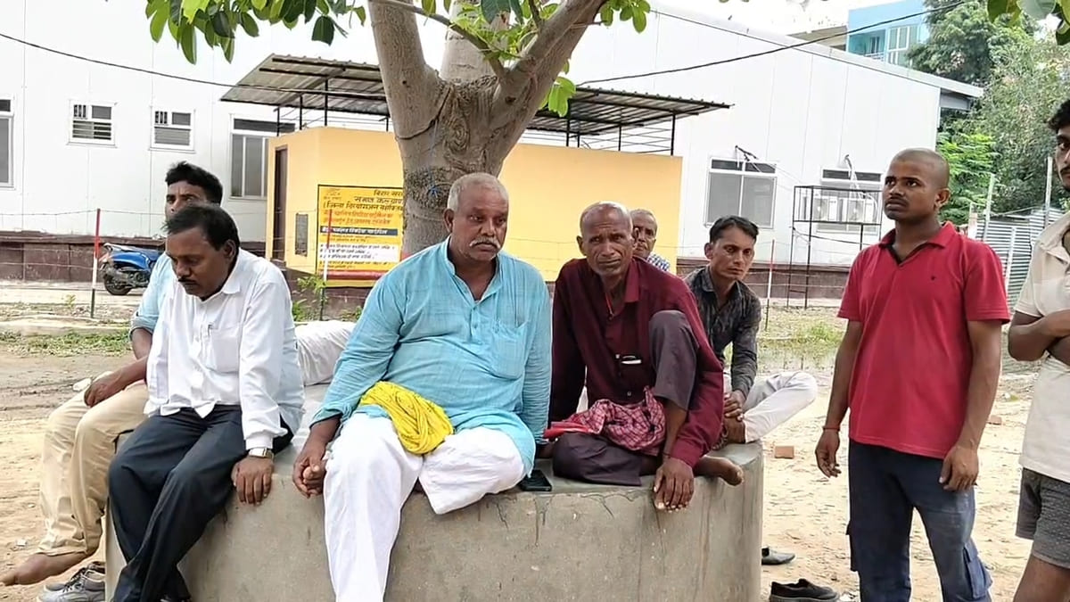 डोली के साथ उठी अर्थी, बहन की विदाई के बाद भाई ने तोड़ा दम