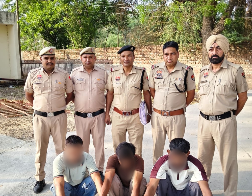 गूगल पे का फर्जी भुगतान दिखाकर ‘नोटों का हार’ ठगने वाले तीन आरोपी गिरफ्तार, अंबाला पुलिस की बड़ी कार्रवाई