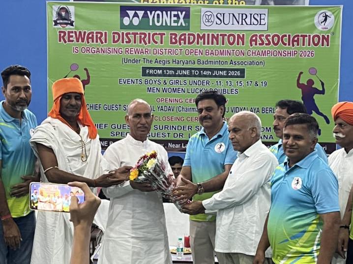 रेवाड़ी में 36वीं जिला स्तरीय ओपन बैडमिंटन प्रतियोगिता का शुभारंभ, खिलाड़ियों ने दिखाया दमखम