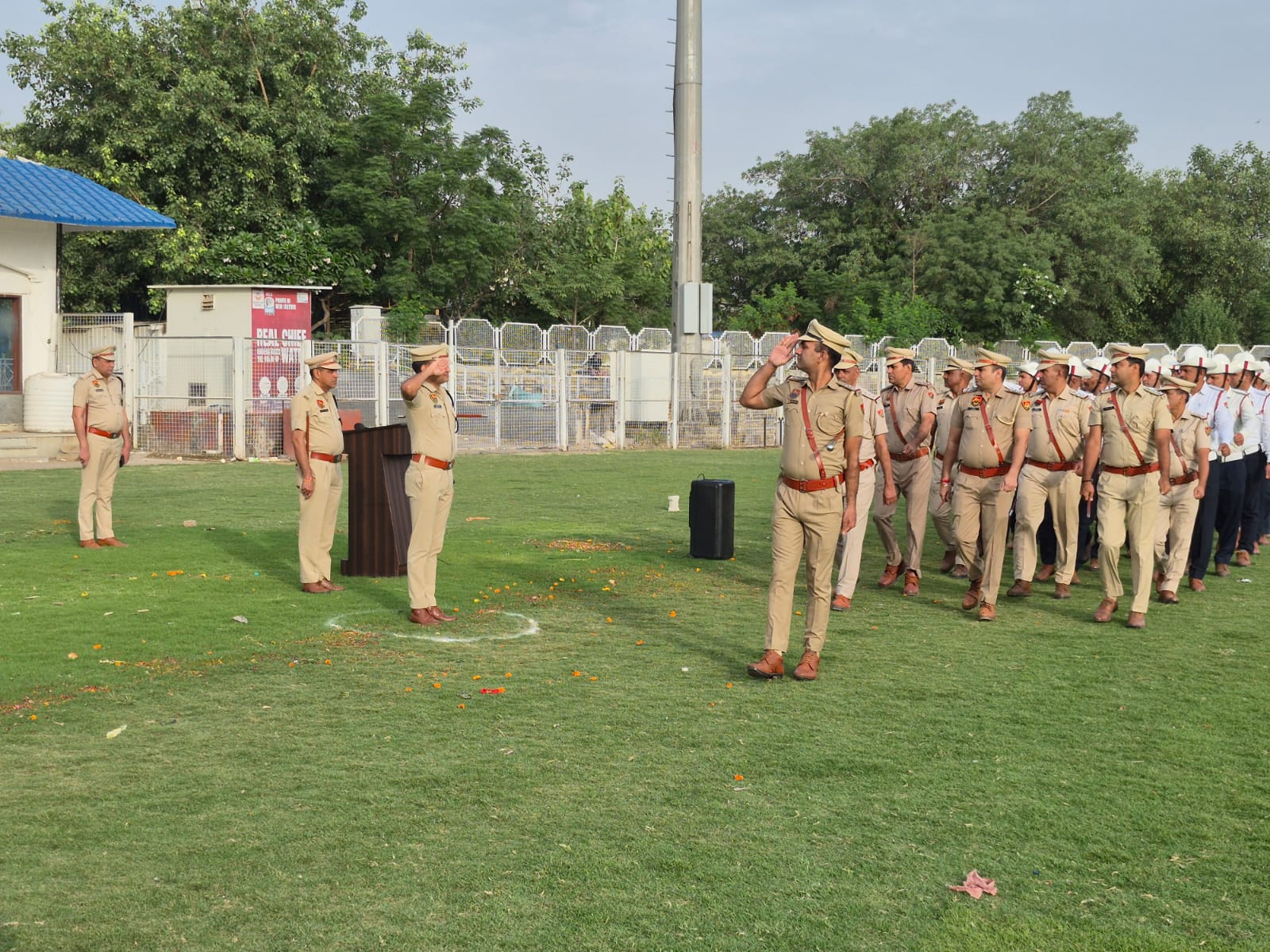 गुरुग्राम में ट्रैफिक नियम तोड़ने वालों पर सख्ती, बिना नंबर प्लेट और HSRP वाहनों पर चलेगा अभियान