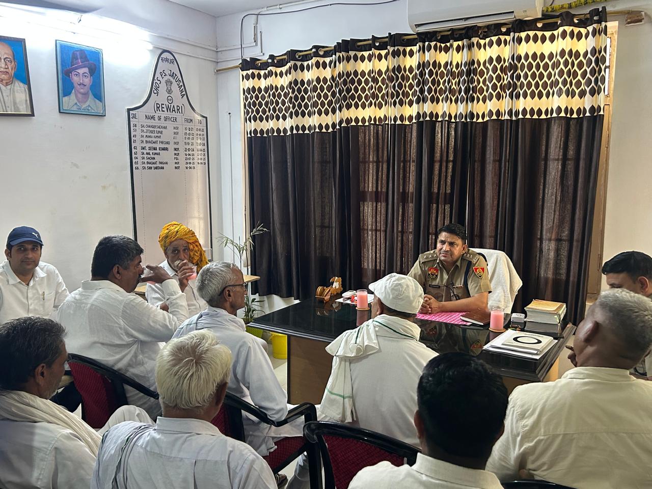 रेवाड़ी में पुलिस का जनता दरबार: डीएसपी विद्यानंद ने मौके पर सुनीं शिकायतें, कई मामलों का तुरंत समाधान