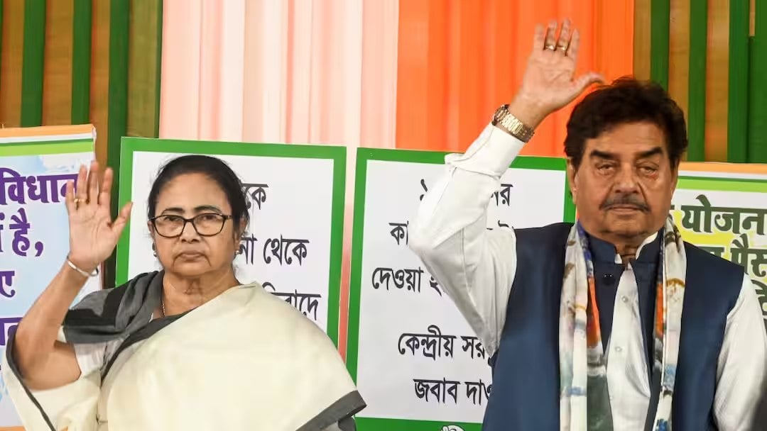 दीदी ने मुसीबत के समय मेरे साथ खड़ी रहीं, उनका साथ नहीं छोडूंगा…. – बागी सांसदों की लिस्ट से बाहर हुए शत्रुघ्न सिन्हा