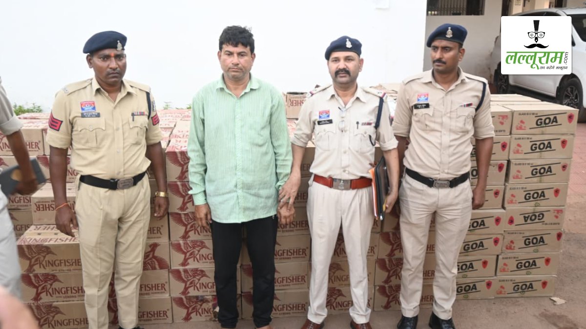 छत्तीसगढ़ में पकड़ाई 50.28 लाख की अवैध शराब: MP से महाराष्ट्र में थी खपाने की तैयारी, ट्रक के साथ तस्कर भी गिरफ्तार