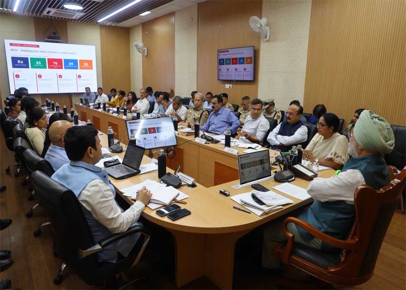 LG की अध्यक्षता में DDMA बैठक, दिल्ली फायर डिपार्टमेंट में रिटायर्ड अग्निवीरों की तैनाती पर विचार