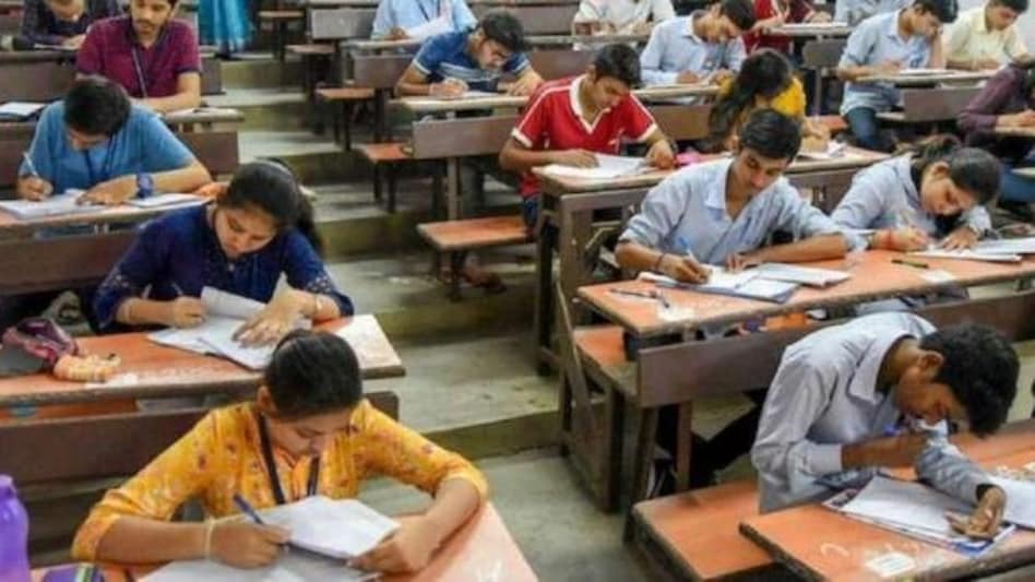 पंजाब में NEET री-एग्जाम के लिए अभूतपूर्व इंतजाम: रेलवे चलाएगा स्पेशल ट्रेन, सरकारी बसों में सफर मुफ्त, DC बने नोडल ऑफिसर