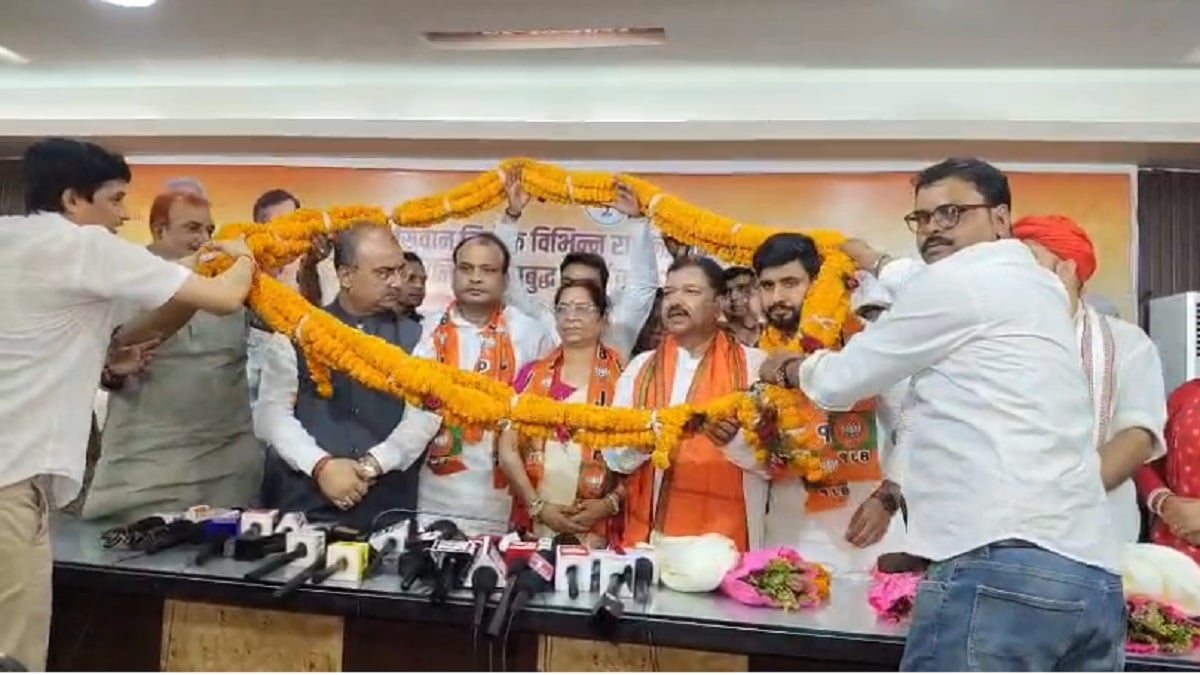 राजद, कांग्रेस और LJP को झटका: लीलावती गिरि और श्रवण अग्रवाल समेत 50 से अधिक नेता भाजपा में शामिल