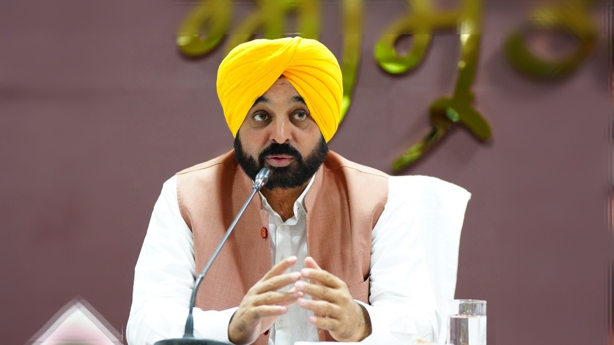 CM भगवंत मान के कथित वायरल वीडियो पर नया बवाल: CCTV और WhatsApp चैट से ‘सीक्रेट मीटिंग’ का दावा