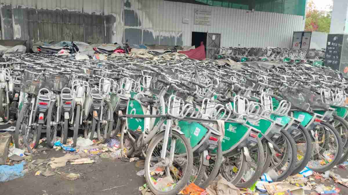 स्मार्ट सिटी का ‘पंचर सपना’: करोड़ों खर्च कर खरीदी स्मार्ट साइकिलें हुईं कबाड़, उठे गंभीर सवाल