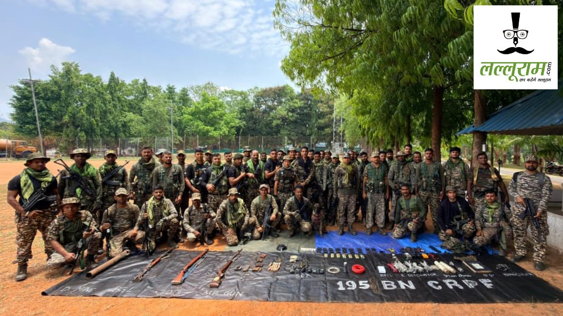 CG News : सुरक्षाबलों को बड़ी सफलता, नक्सिलयों के छिपा गए 3 IED और भारी मात्रा में विस्फोटक सामाग्री बरामद