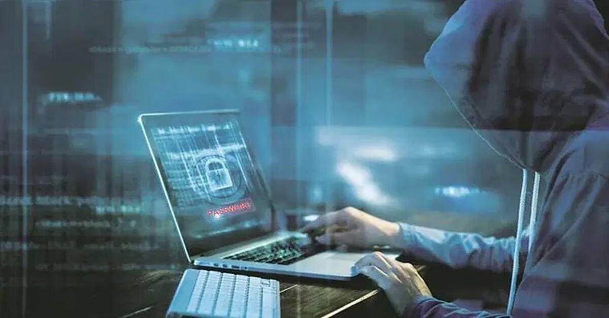 Cyber ​​Fraud: रिटायर्ड एक्साइज कर्मी को क्रेडिट कार्ड का झांसा, एक क्लिक और खाते से उड़ गए ₹2.62 लाख!