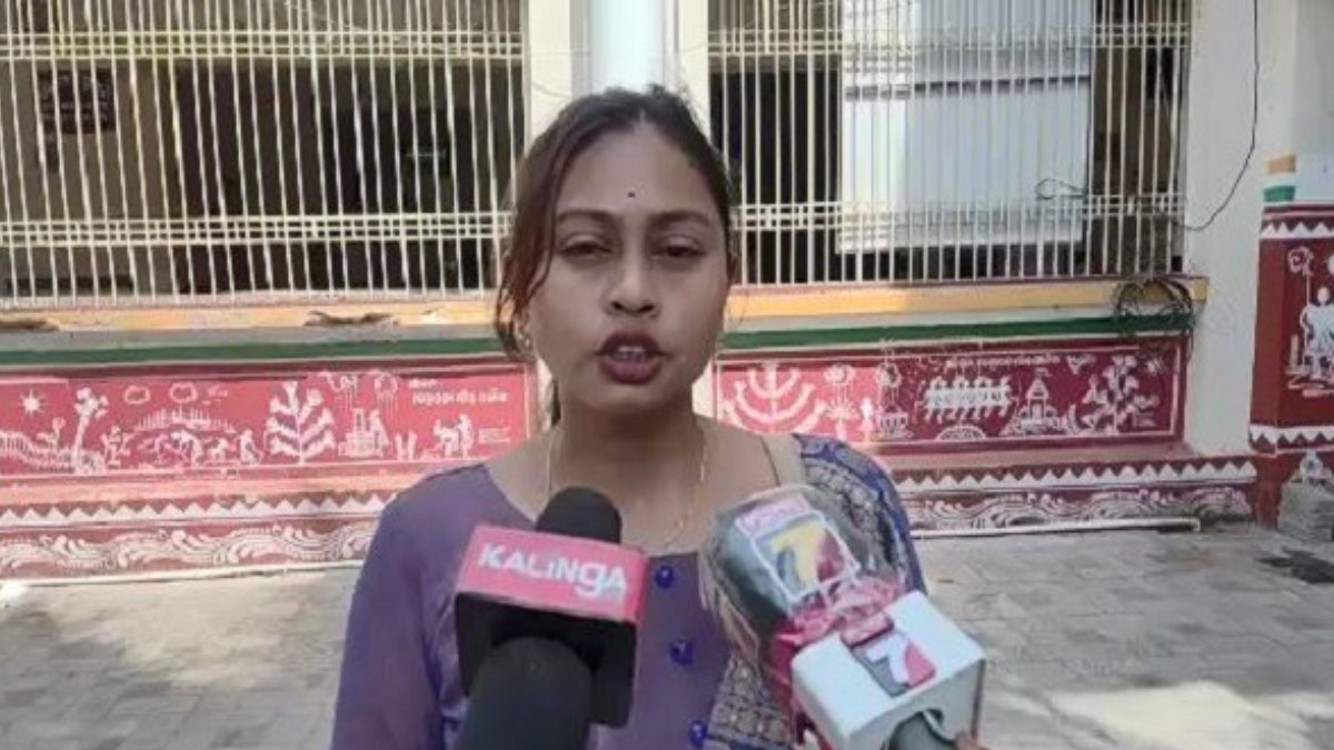दलित महिला सरपंच को न्याय दिलाने के लिए आगे आए सामाजिक कार्यकर्ता: बेहतर इलाज और सुरक्षा की मांग
