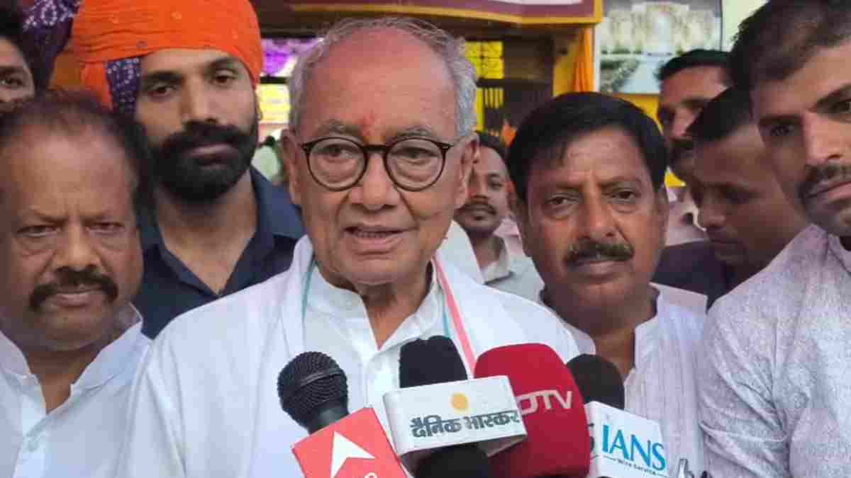 RSS का रजिस्ट्रेशन नहीं तो फिर पैसा जाता कहां है? दिग्विजय सिंह ने RSS और चंपत राय पर साधा निशाना, कहा- जांच होनी चाहिए