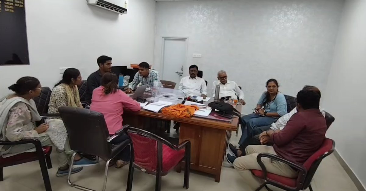बिजली कंपनी के दफ्तर में EOW की दबिश: 2 अधिकारी गिरफ्तार, जानें क्या है मामला