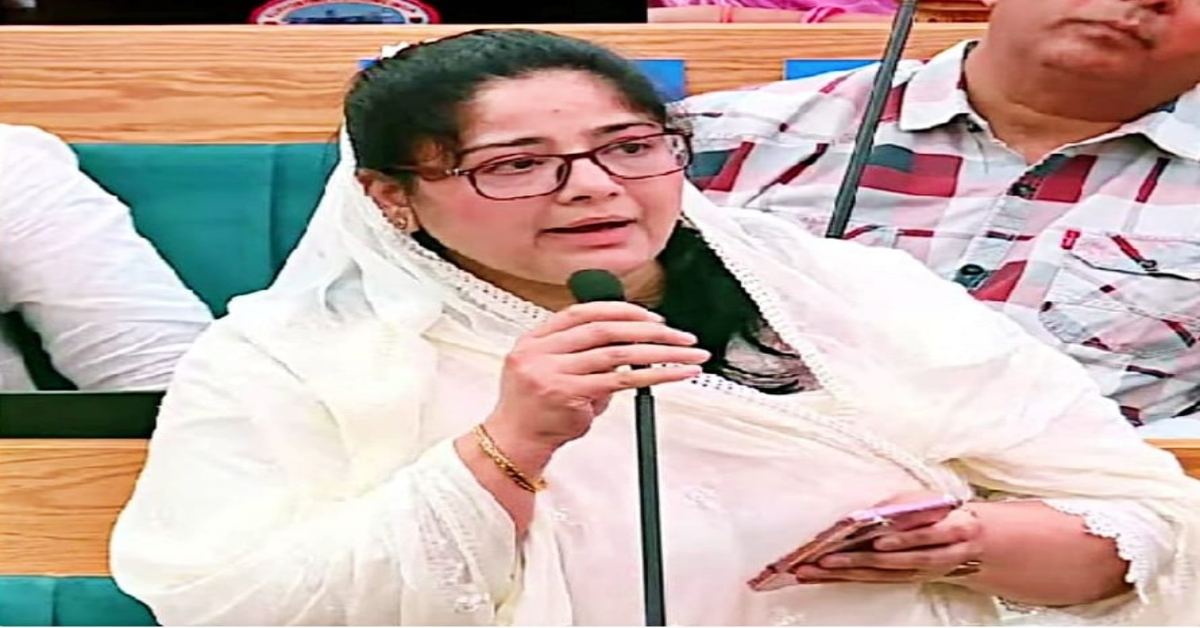 वंदे मातरम विवाद में कांग्रेस पार्षद को झटका: फौजिया शेख की जमानत याचिका खारिज, एलएलबी परीक्षा का हवाला देकर मांगी थी बेल