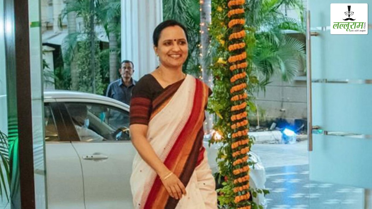 ओडिशा की राजनीति में बड़ा उलटफेर: पूर्व IAS सुजाता कार्तिकेयन बीजू जनता दल में शामिल, नवीन पटनायक ने किया स्वागत