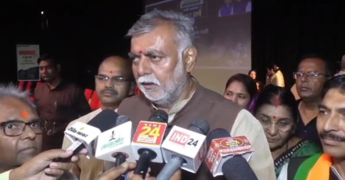मंत्री प्रहलाद पटेल का राहुल तीखा तंज: बोले- ‘संविधान ध्वस्त करने वाले हाथ में संविधान लेकर घूम रहे हैं, युवा सब समझते हैं’