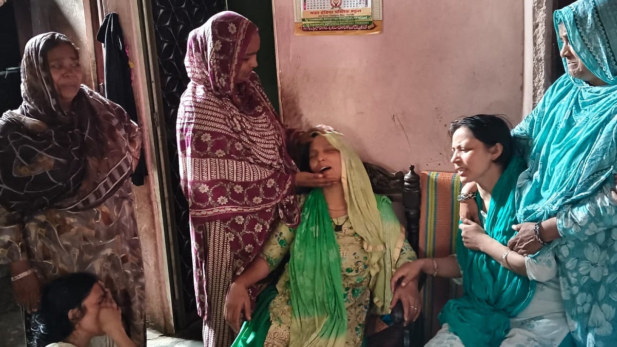 स्कूल बस की टक्कर से मासूम छात्र की दर्दनाक मौत, परिजनों में मचा कोहराम