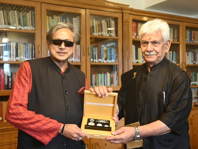 ‘J&K की स्थिति में सुधार, मुझे वहां पॉजिटिव महसूस हुआ…’, थरूर ने की मोदी सरकार की तारीफ, भड़की कांग्रेस