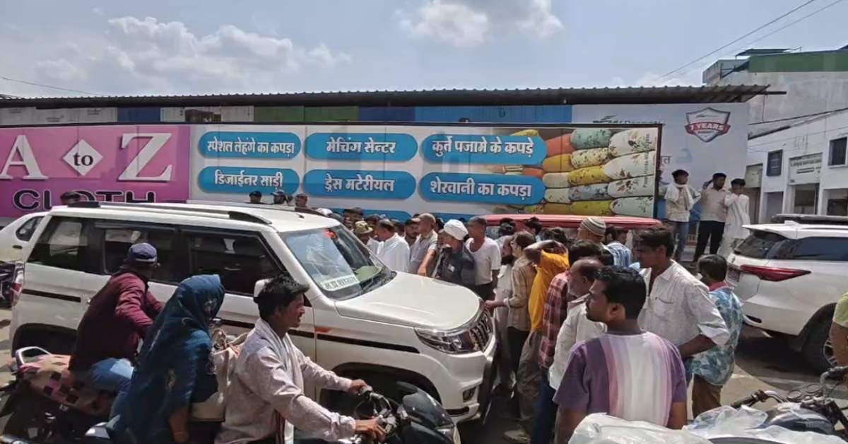 स्मार्ट मीटर पर बवाल: हरदा में जनता ने रोकी DGM की गाड़ी, बोले- पहले सहमति फिर मीटर; समर्थन में विधायक