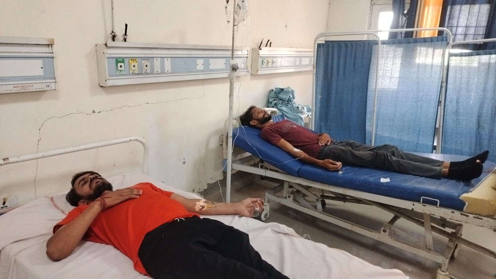 नूंह सीएचसी में हिंसक झड़प: तीन गाड़ियों में आए हमलावरों ने कर्मचारियों और गार्डों पर किया हमला, चार घायल