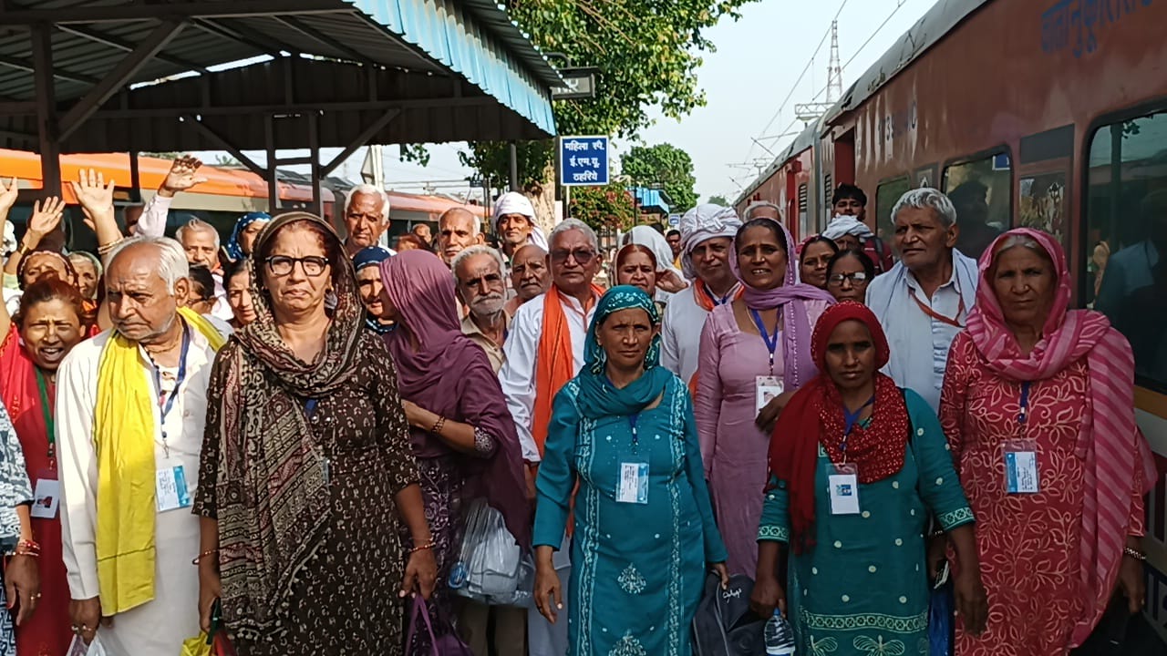 मुख्यमंत्री तीर्थ यात्रा योजना: सोमनाथ दर्शन कर लौटे 103 श्रद्धालु, सीएम नायब सैनी का जताया आभार