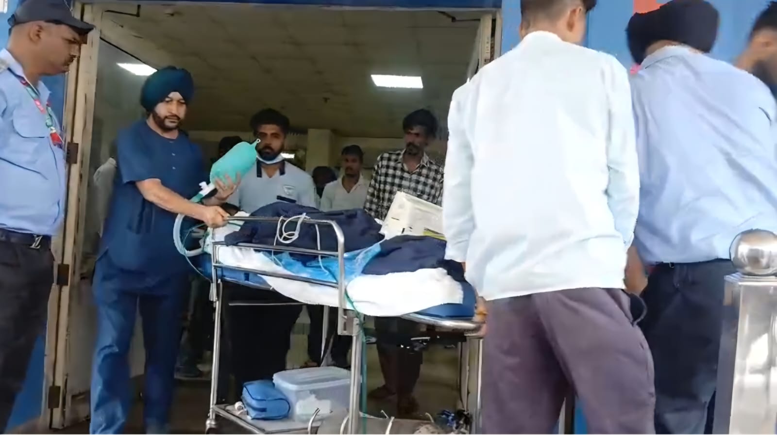 अंबाला के दुखेड़ी गांव में खूनी संघर्ष: युवक को मारी गोली, हालत गंभीर; गांव में भारी पुलिस बल तैनात