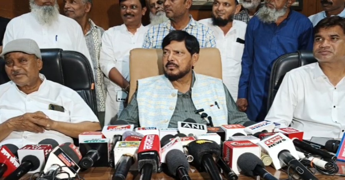 ‘उद्धव गुट के कई सांसद-विधायक NDA में आने को तैयार’, इंदौर में केंद्रीय मंत्री रामदास अठावले का बड़ा दावा