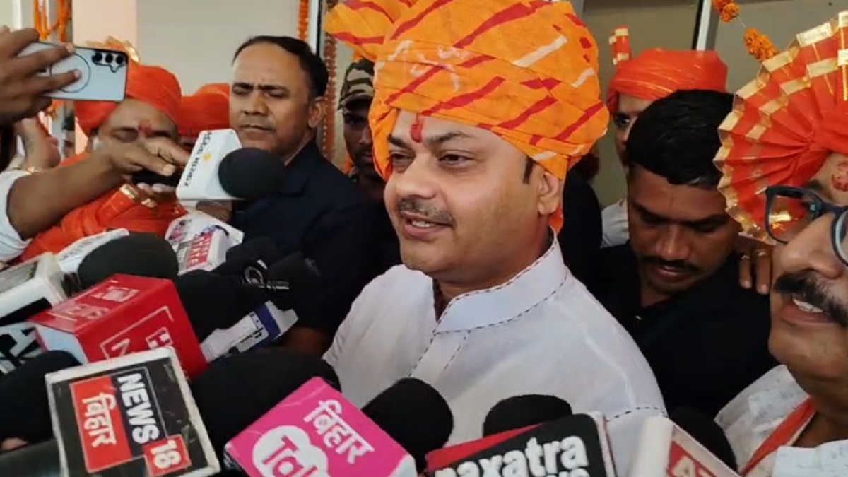 ‘कानून से ऊपर कोई नहीं’, भरत तिवारी एनकाउंटर पर मंत्री संजय सिंह का बड़ा बयान, तेजस्वी को भी लपेटा