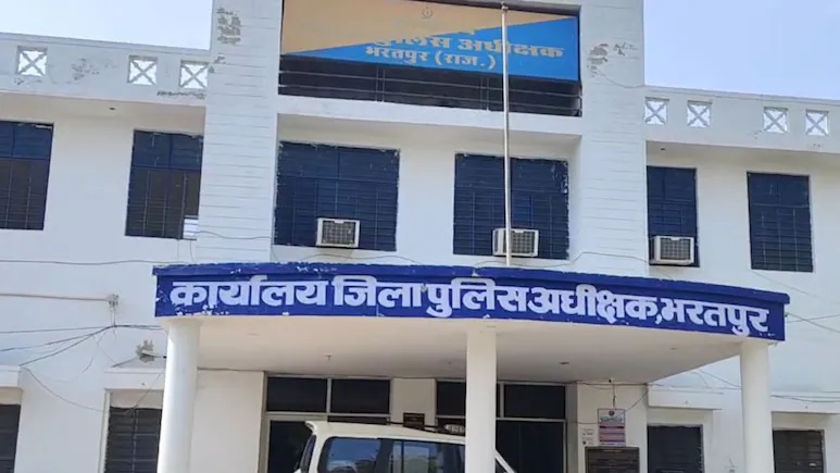 बारात लेकर पहुंचा दूल्हा, घर पर ताला लगा दुल्हन हो गई फरार… पुलिस की जांच में हुआ हैरान कर देने वाला खुलासा
