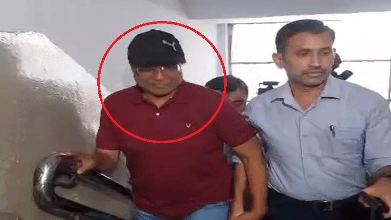 Rajasthan News: घोटाले के आरोपी पूर्व आईएएस को कोर्ट से बड़ा झटका, जज बोले- जनता के भरोसे के साथ खिलवाड़ किया
