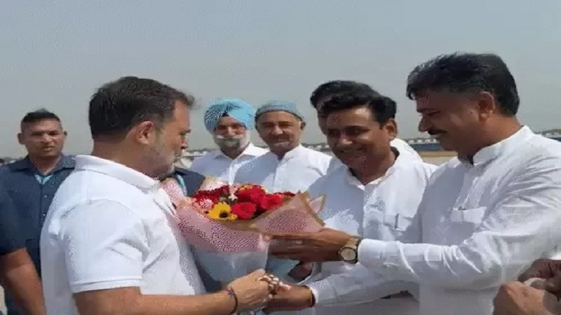 Rajasthan Politics: राजस्थान पहुंचे राहुल गांधी ने इन दो नेताओं की थपथपाई पीठ