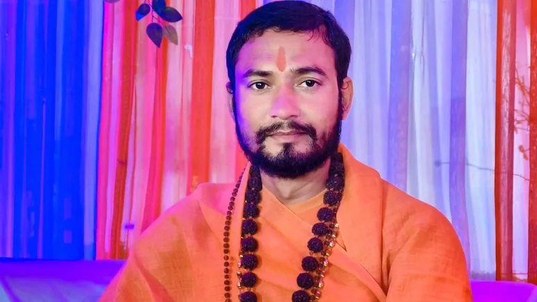 Rajasthan Crime News: कोटा में संत की नृशंस हत्या का पर्दाफाश: 12 टीमों की मेहनत लाई रंग, चाकुओं से गोदने वाले हत्यारे पुलिस की गिरफ्त में