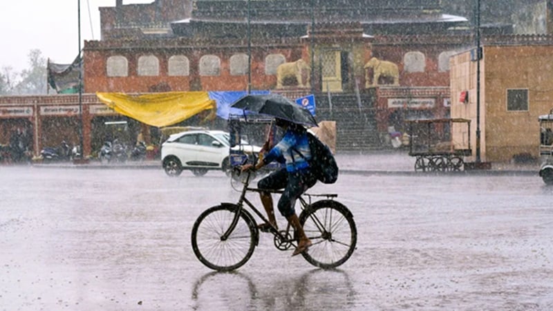 Rajasthan Weather Update: राजस्थान के इन 20 जिलों में आज बरसेंगे बादल, तेज हवाओं के साथ अलर्ट जारी