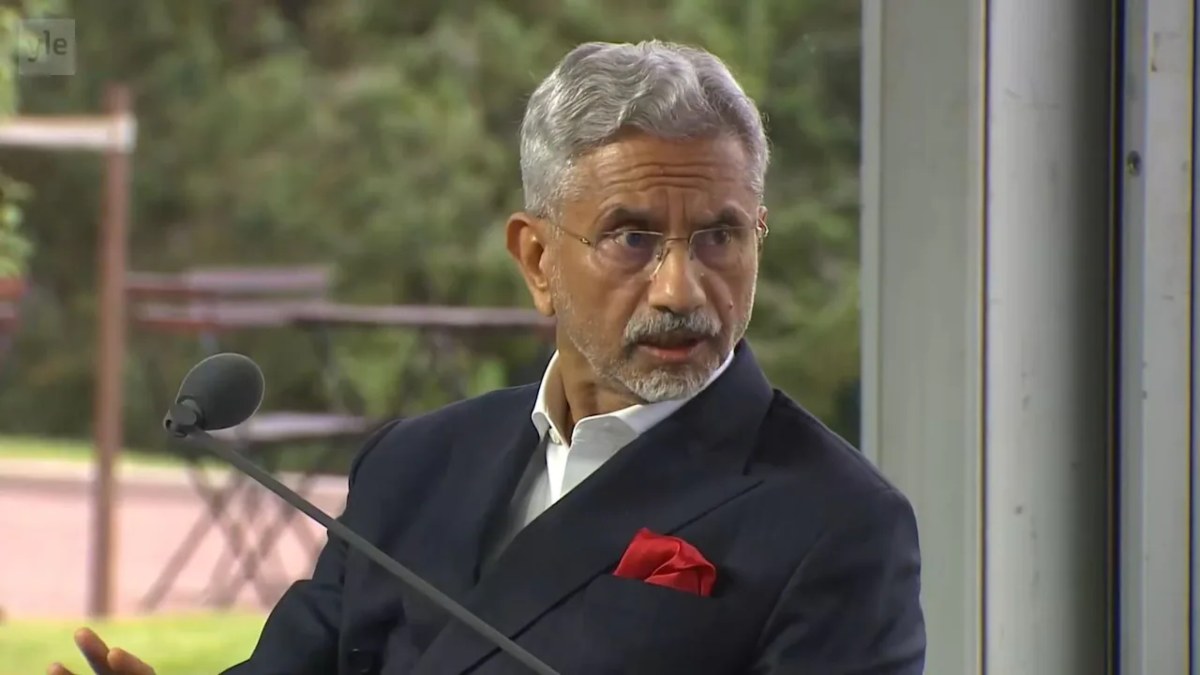 ‘भारत पर हमला करने वाले देशों को अमेरिका-यूरोप हथियार बेचते हैं…,’ रूस से तेल खरीदने के सवाल पर एस जयशंकर ने पश्चिमी देशों को आईना दिखाया