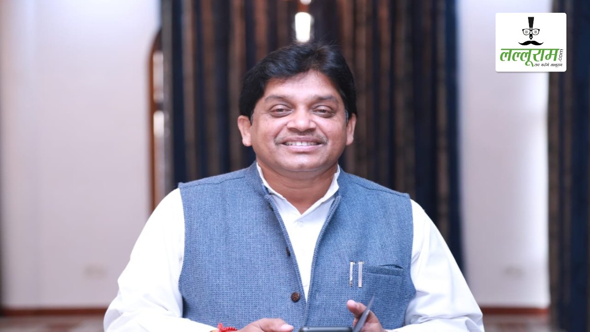 धान खरीदी केंद्रों में स्टॉक की कमी: पूर्व मंत्री डहरिया ने कहा- ‘चूहे खा रहे हैं’ करोड़ों का धान