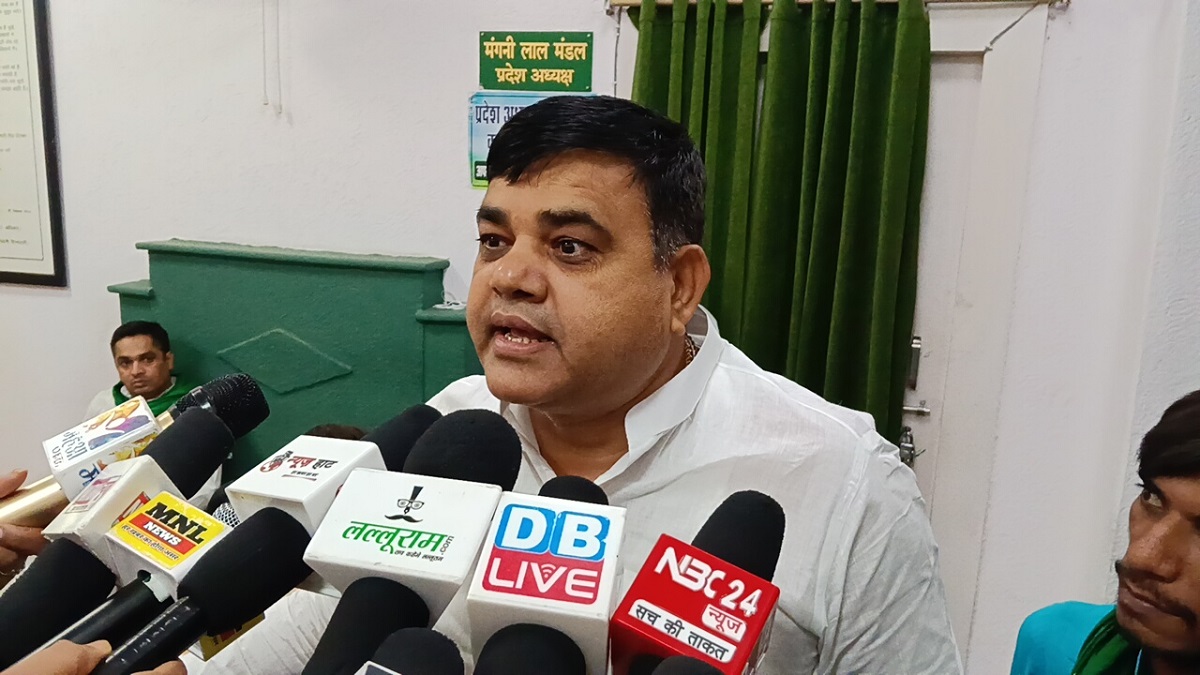 नीतीश ने अपने पास बंगला नंबर 7 क्यों रखा? आवास विवाद के बीच राजद प्रवक्ता का बड़ा बयान