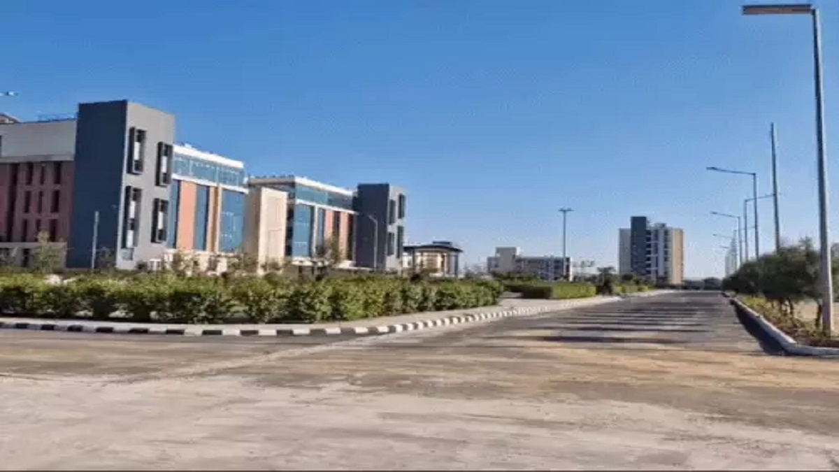 नारनौल मेडिकल कॉलेज में डॉक्टरों की सीधी भर्ती: सीनियर और जूनियर रेजिडेंट समेत 93 पदों पर निकले आवेदन; बिना लिखित परीक्षा इंटरव्यू से होगा चयन